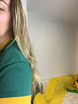 Aussielulu live cam, Australia, Curvy, Blonde, Green - EroticFlix