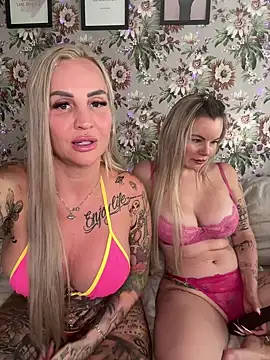 CoraDiamond live cam, Germany, Curvy, Blonde, Blue - EroticFlix