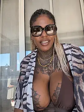 DarkDea live cam, Average, Black, Black, Big Cock - EroticFlix