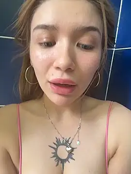 FlashTitsRoyal live cam, Thin, Red, Blue, Big Ass - EroticFlix
