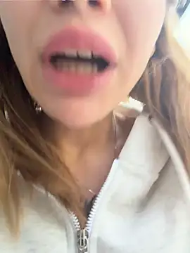 FlashTitsRoyal live cam, Thin, Red, Blue, Big Ass - EroticFlix