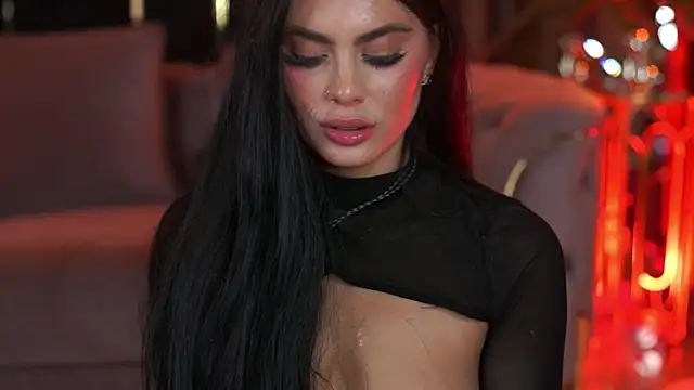 RavennaDArcy live cam, Curvy, Brown, Green, Big Ass - EroticFlix