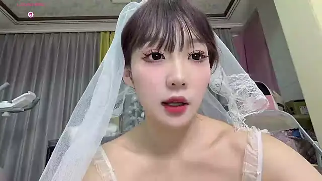 Yaya--728 live cam, Average, Brown, Brown, Big Ass - EroticFlix