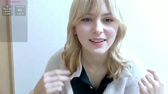 e_ri_ka93 live cam, Japan, Average, Blonde, Brown - EroticFlix