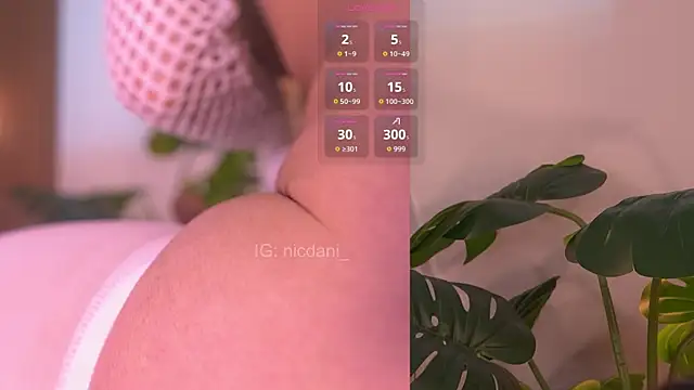 nicdani_1 live cam, Colombia, Curvy, Black, Brown - EroticFlix