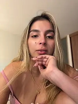 oriana_zoeee live cam, Curvy, Blonde, Hazel, Big Ass - EroticFlix