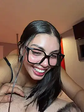 zui_lu live cam, Colombia, Curvy, Blonde, Blue - EroticFlix
